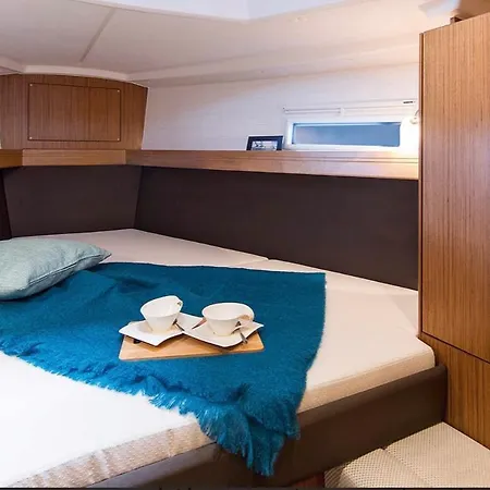 Bavaria 46 Cruiser 보트호텔 *