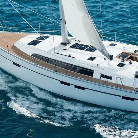 보트호텔 Bavaria 46 Cruiser 만갈리아