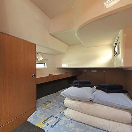 船上ホテル Bavaria 46 Cruiser